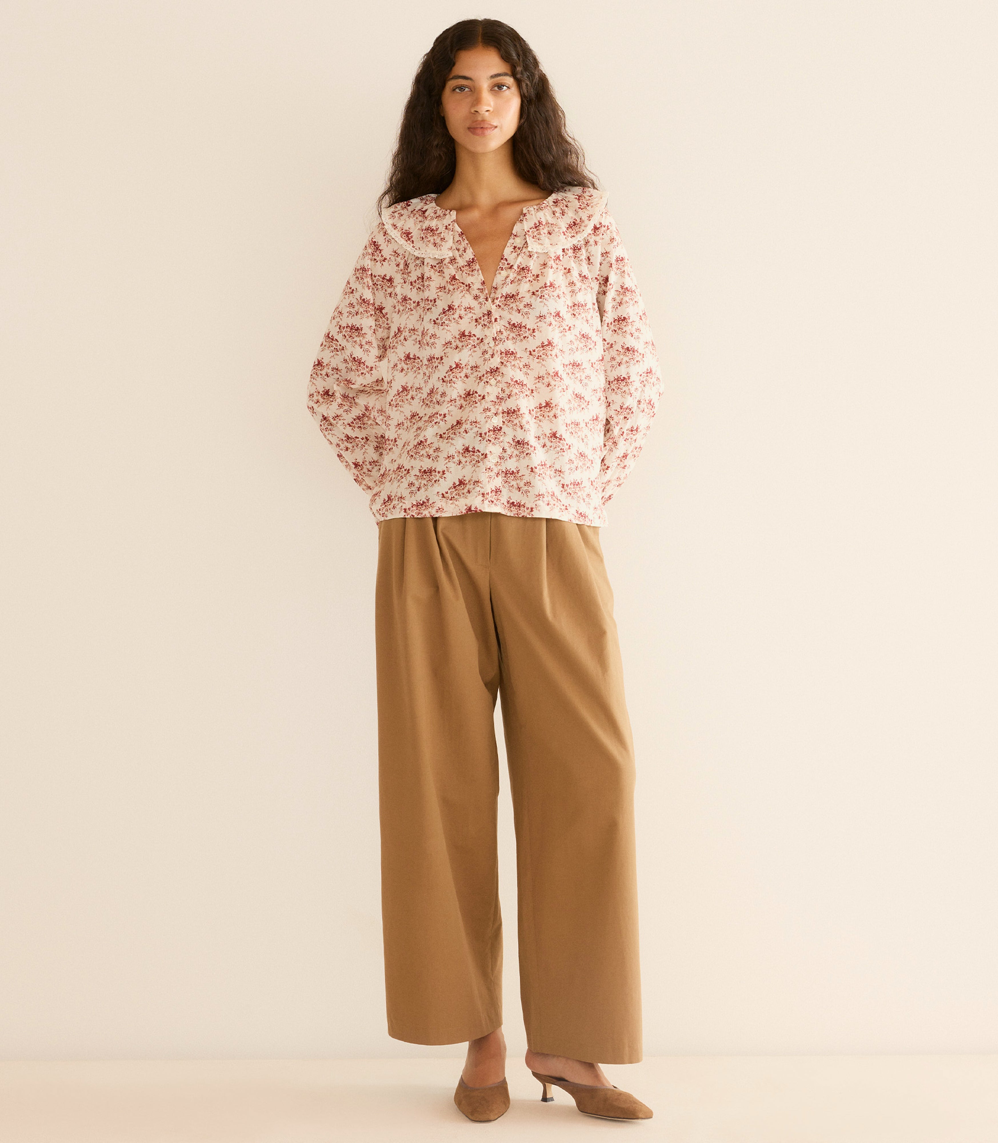 JEAN TOP -- IVORY ROSIER FLORAL