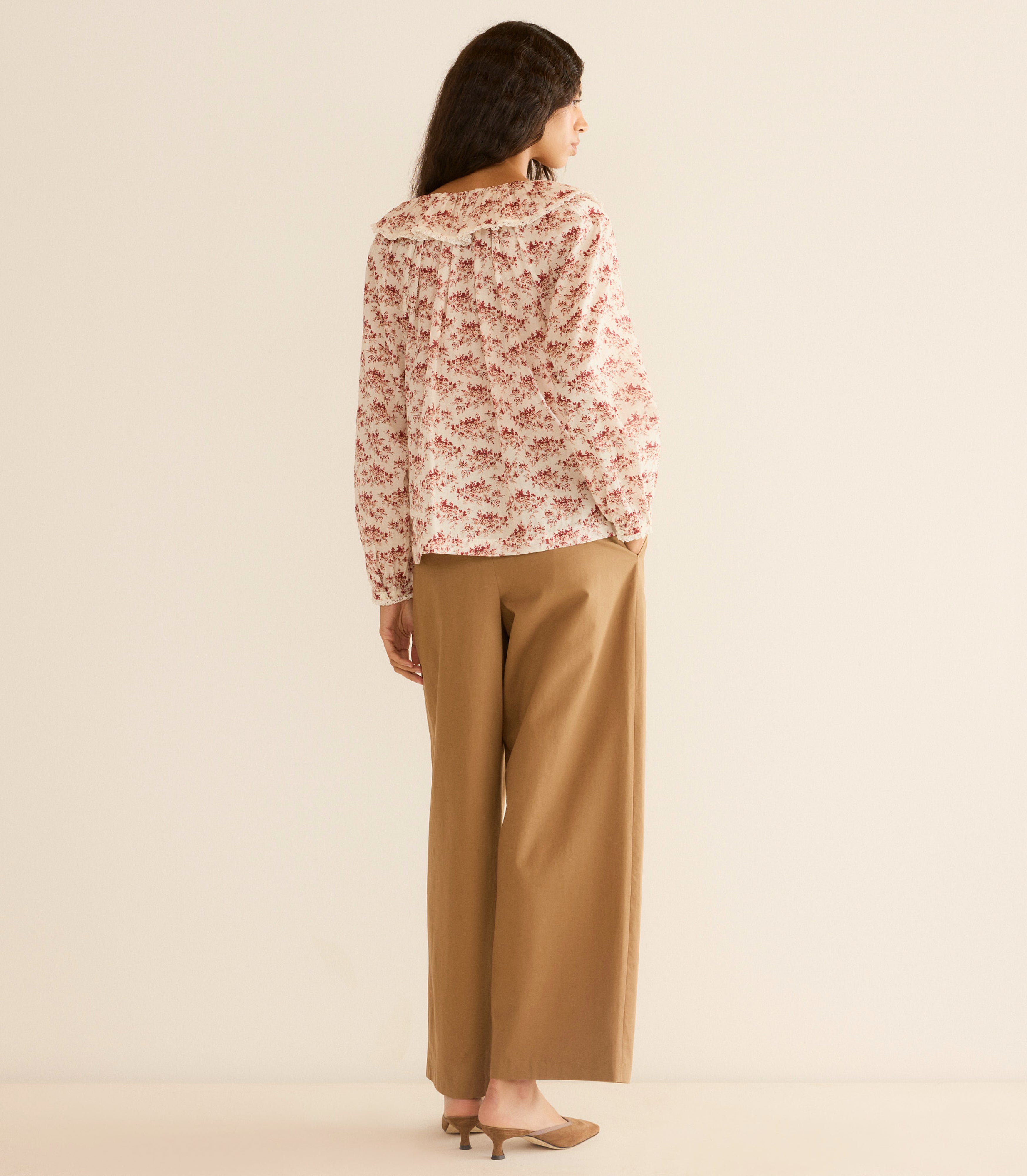 JEAN TOP -- IVORY ROSIER FLORAL