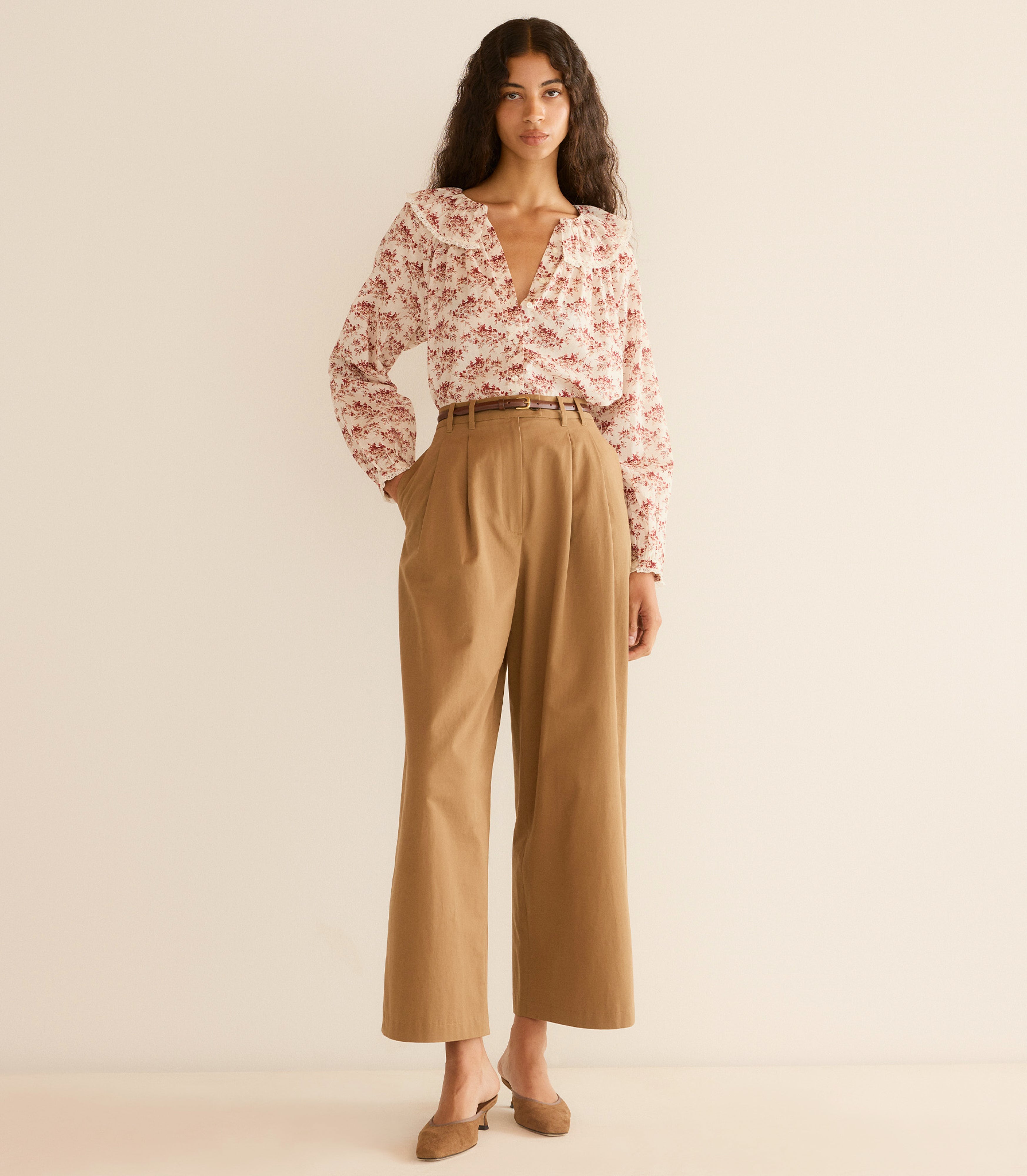 JEAN TOP -- IVORY ROSIER FLORAL