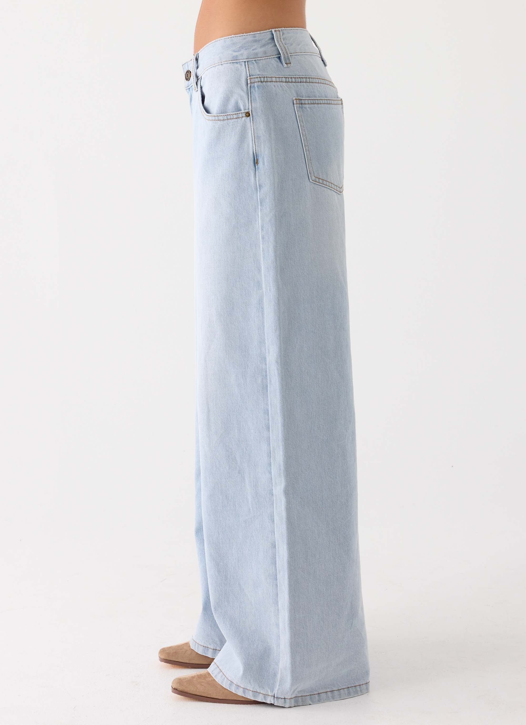 Neo Low Rise Wide Leg Jeans - Light Blue Wash