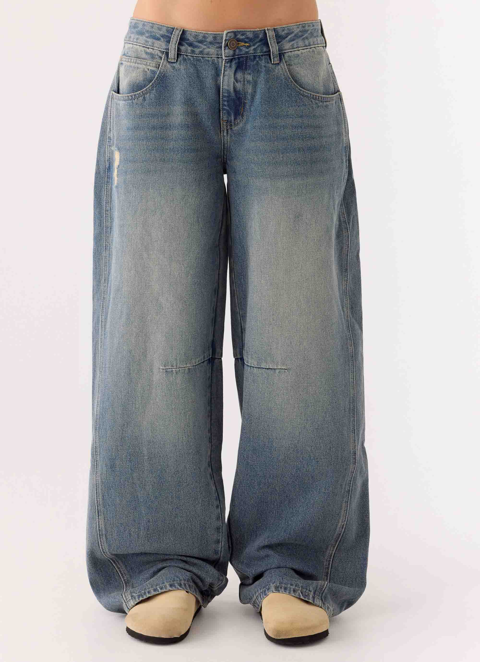 Waylon Low Rise Jeans - Mid Wash Blue